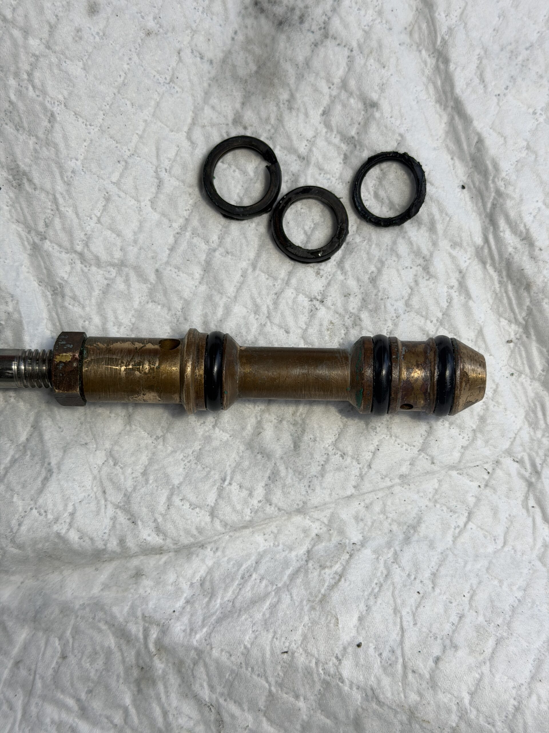 冬前の駆け込みで散水栓の修理を行いました❄️