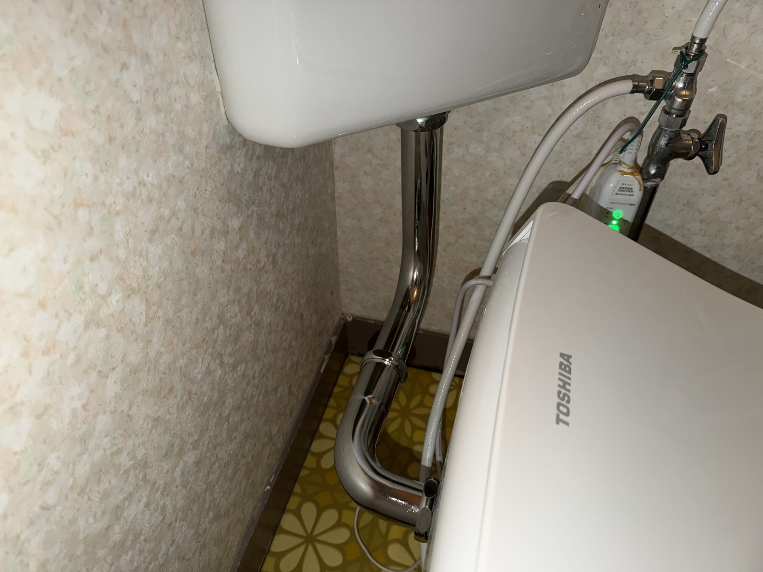 トイレ洗浄管の交換を行いました🚽💦