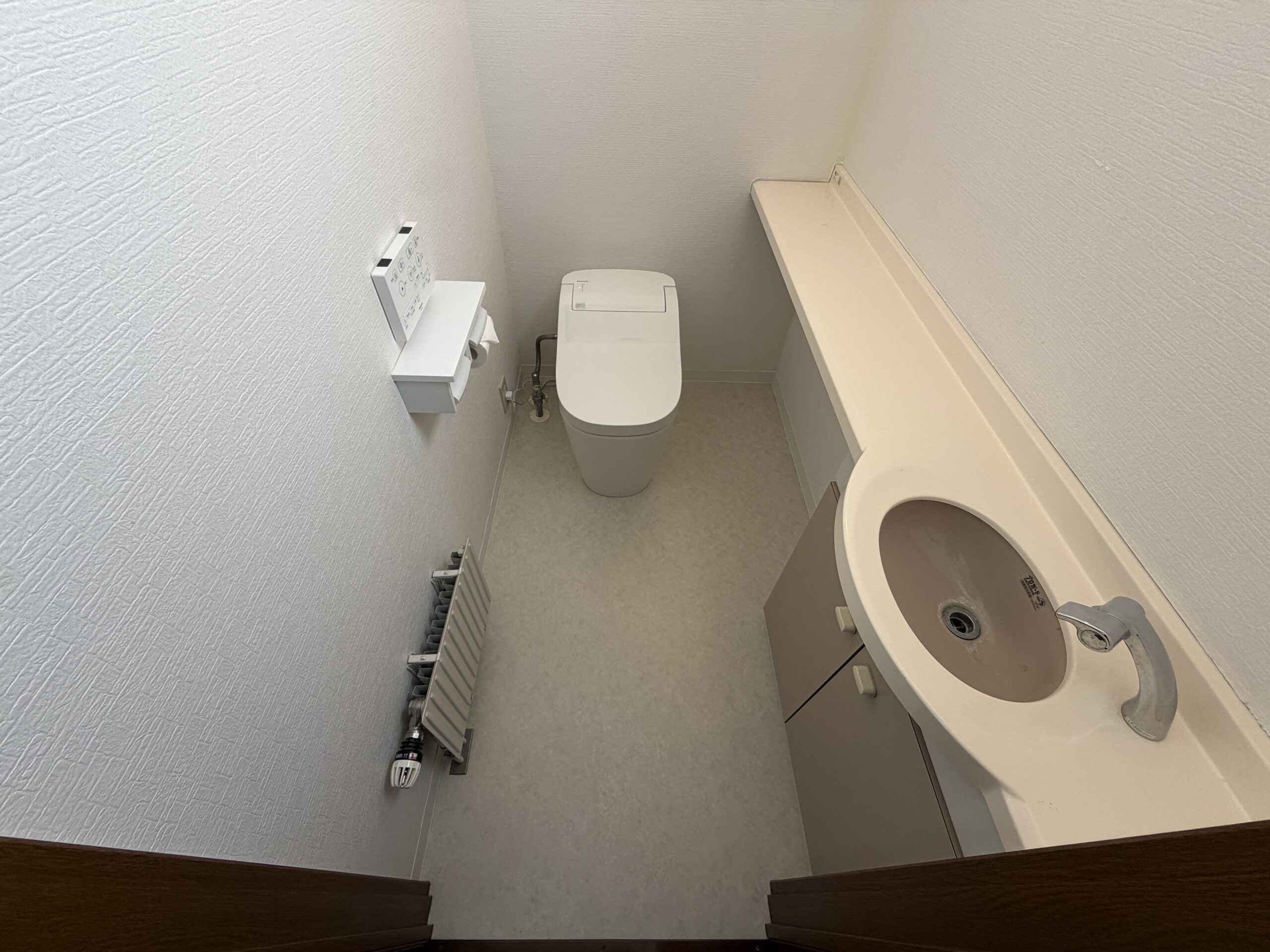 トイレ交換と床クッションフロア張り替えを行いました🚽