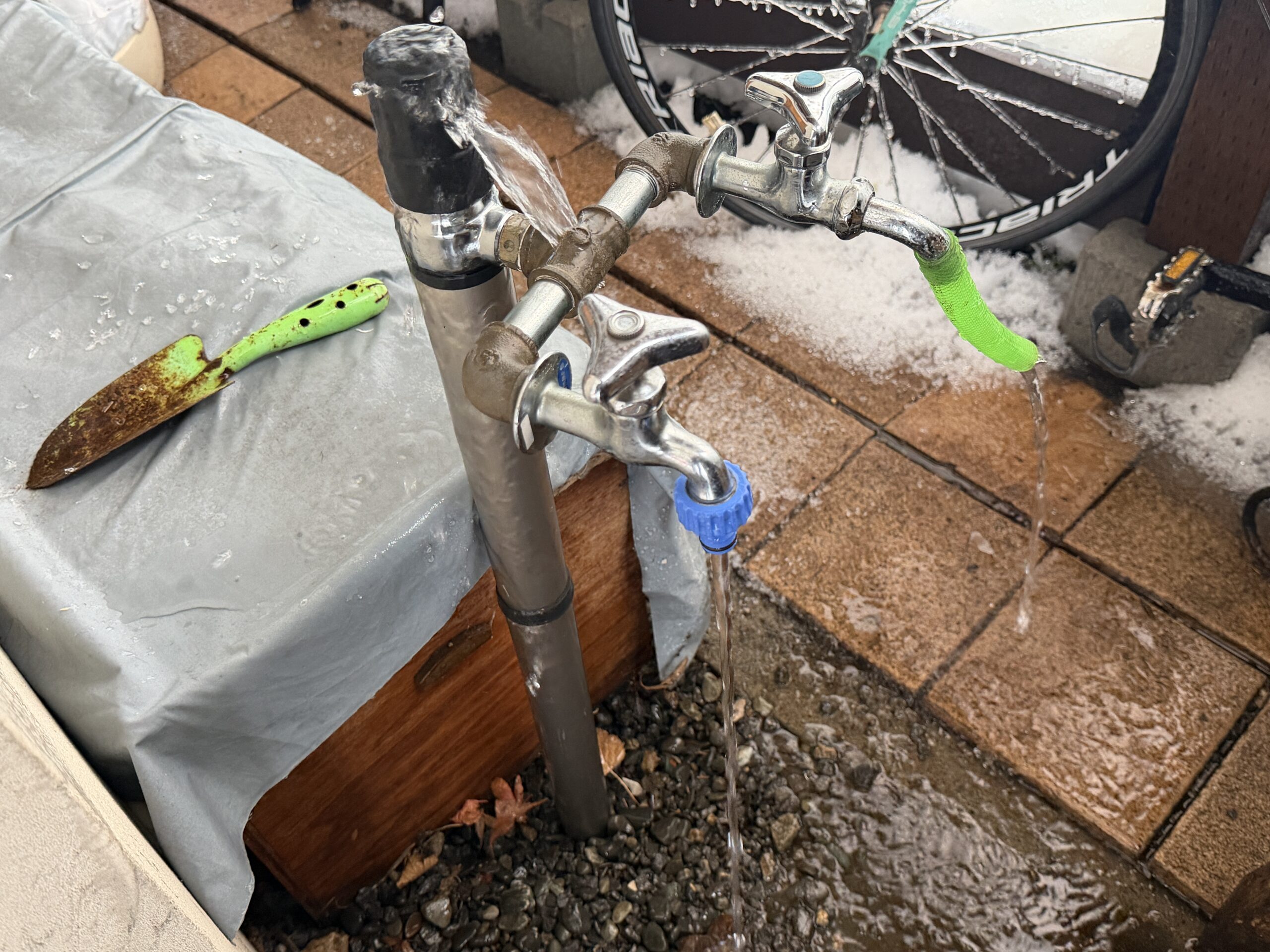 散水栓が凍結破裂💥本体交換でしっかり復旧！