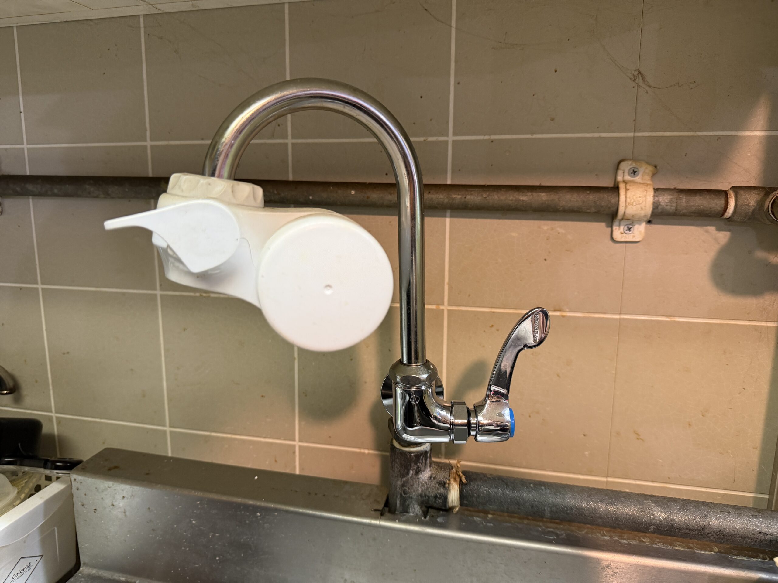 食品衛生法改正で厨房水栓をレバー式に交換しました🚰